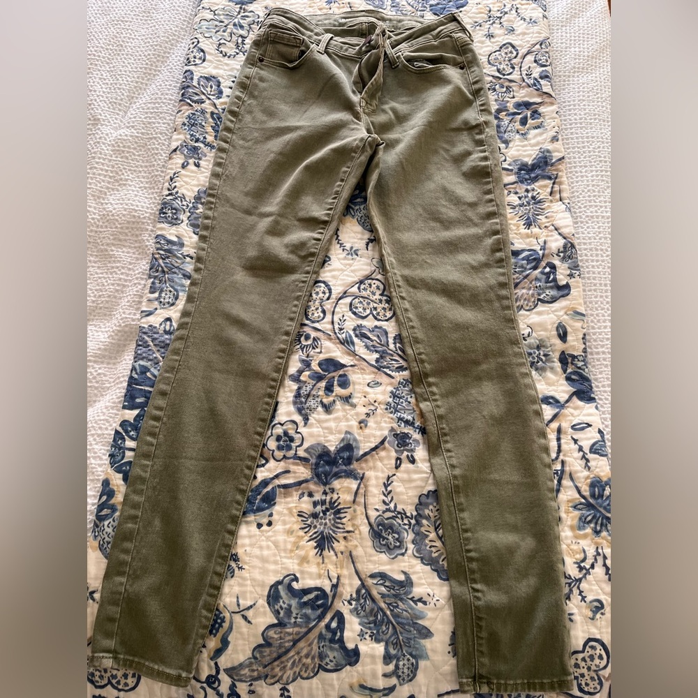 Old Navy Women's Skinny Jeans in Olive